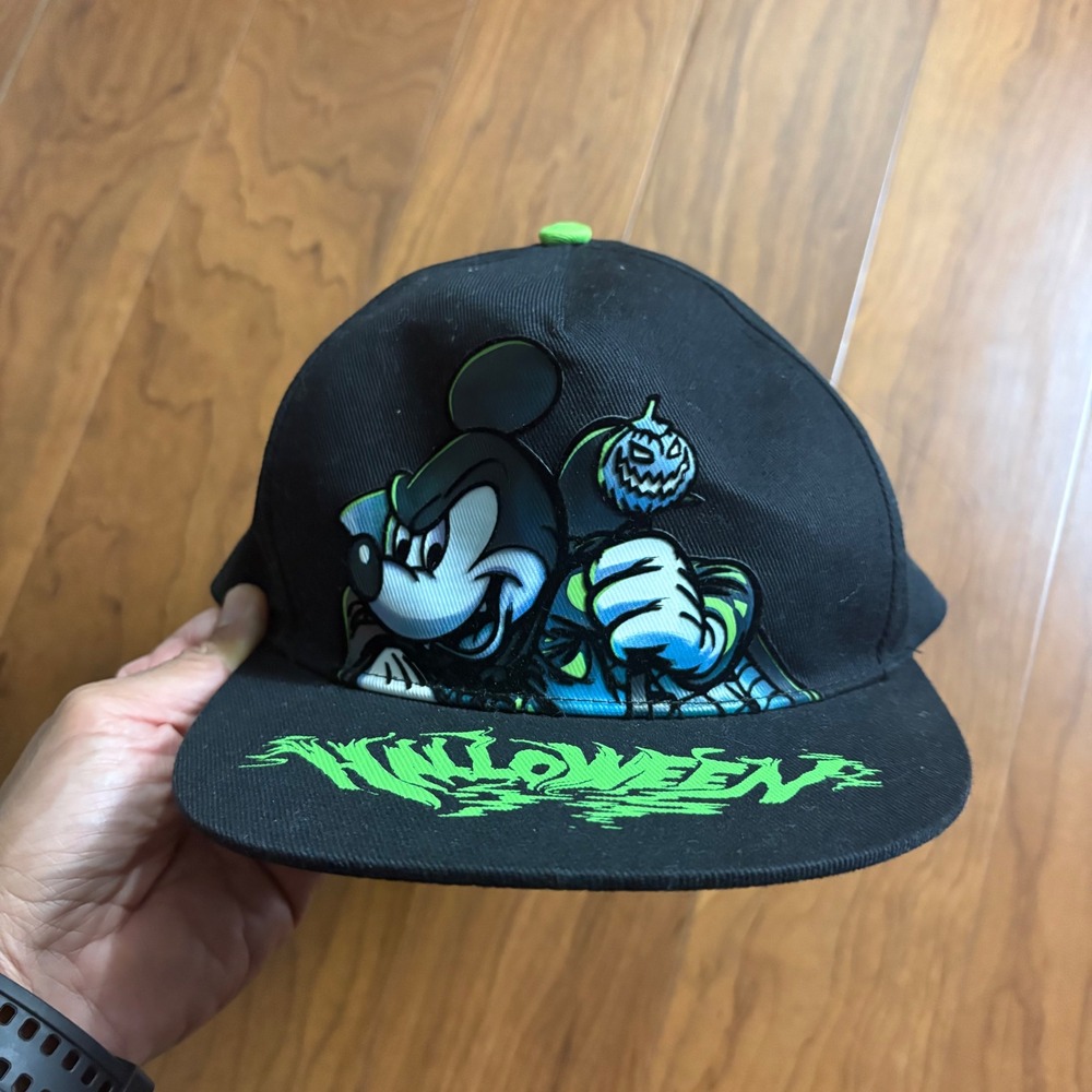 Disney Parks Mickey Mouse Halloween Youth Snapback Hat Black Neon Green Bats